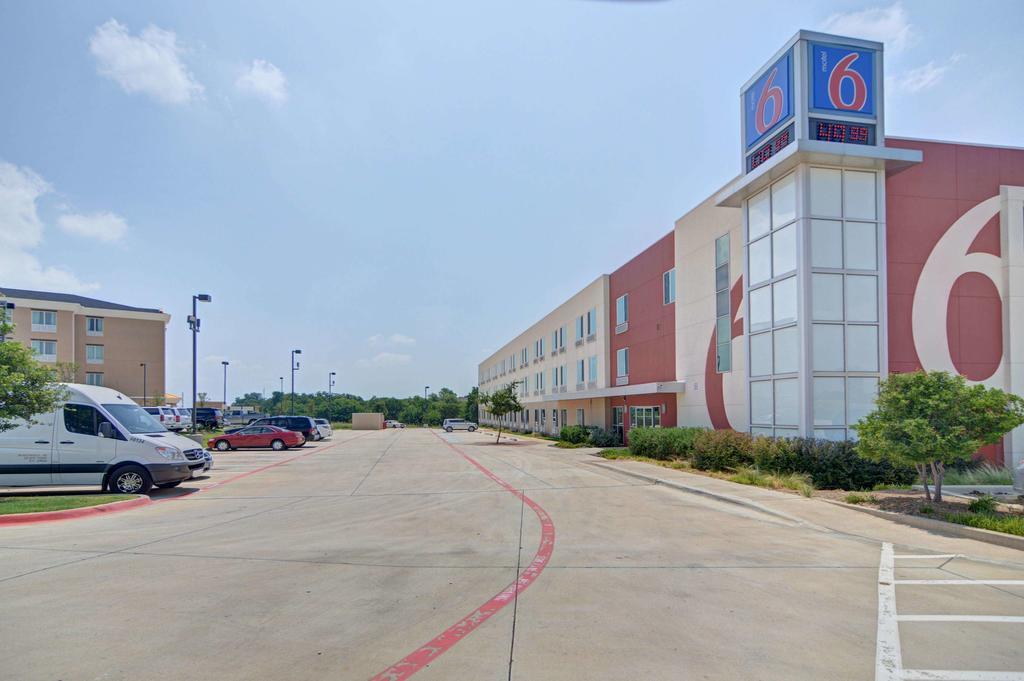 Motel 6-Roanoke, Tx - Northlake - Speedway Exterior photo