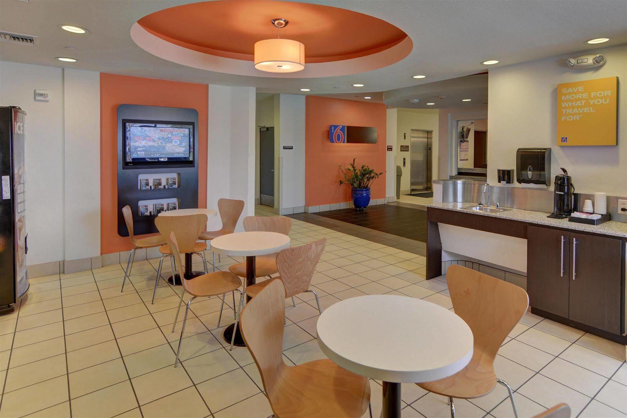 Motel 6-Roanoke, Tx - Northlake - Speedway Exterior photo