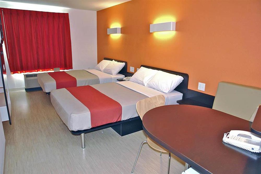 Motel 6-Roanoke, Tx - Northlake - Speedway Room photo